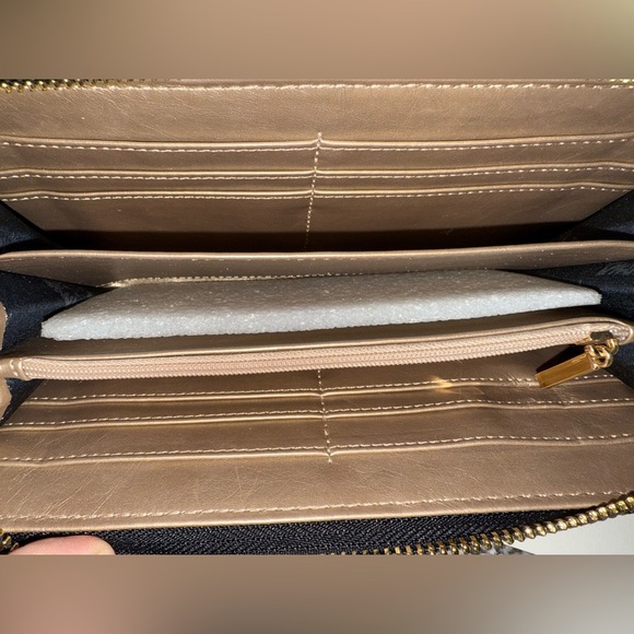 Anne Klein black slim zip around wallet - Picture 4 of 6